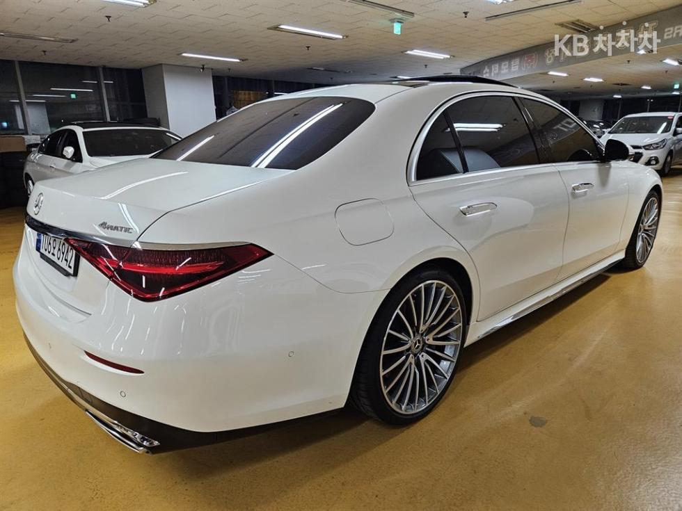 Mercedes-Benz S-klasse — miniaturë 3