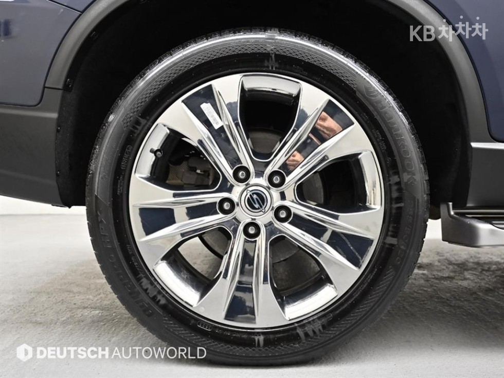 SsangYong Rexton — miniaturë 5
