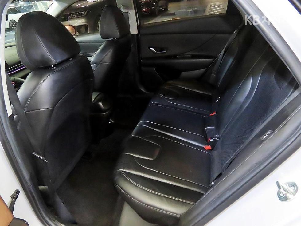Hyundai Avante — miniaturë 7