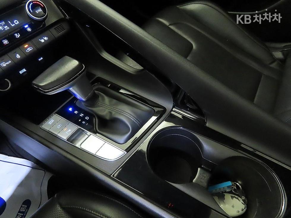 Hyundai Avante — miniaturë 12