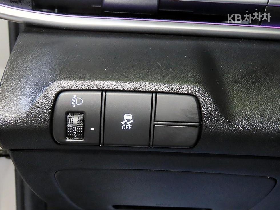 Hyundai Avante — miniaturë 14