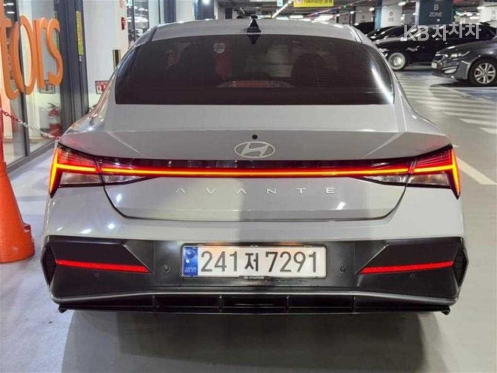 Hyundai Avante — miniaturë 5