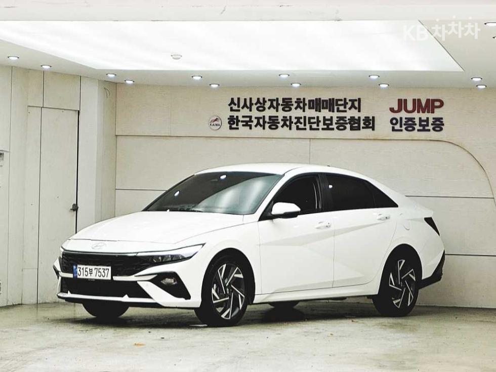 Hyundai Avante — фото 1