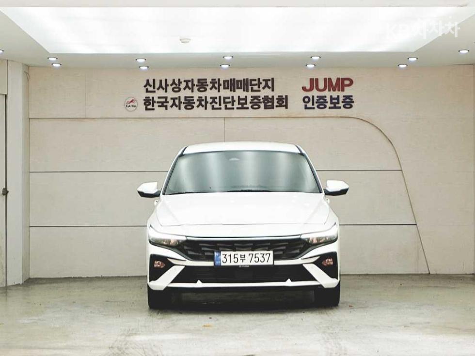 Hyundai Avante — фото 2