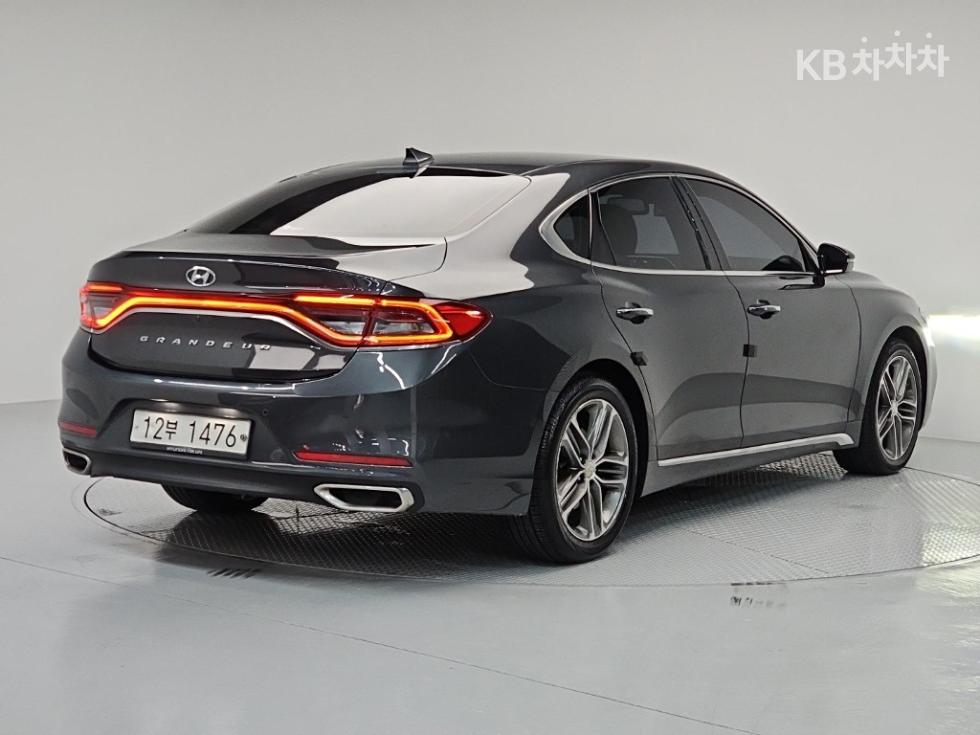 Hyundai Grandeur Premium Special — фото 4