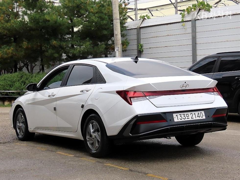 Hyundai Avante Smart — фото 3