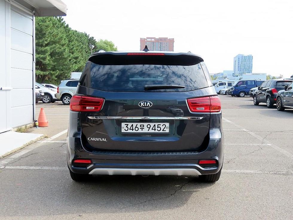 Kia Carnival PRESTIGE — фото 3