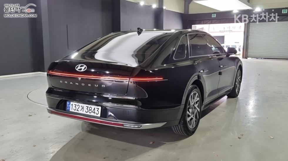 Hyundai Grandeur Premium — фото 2