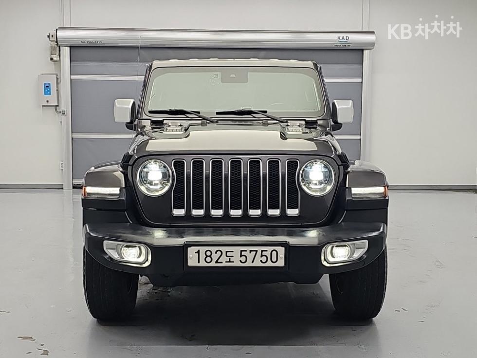 Jeep Wrangler BASE MODEL — фото 2