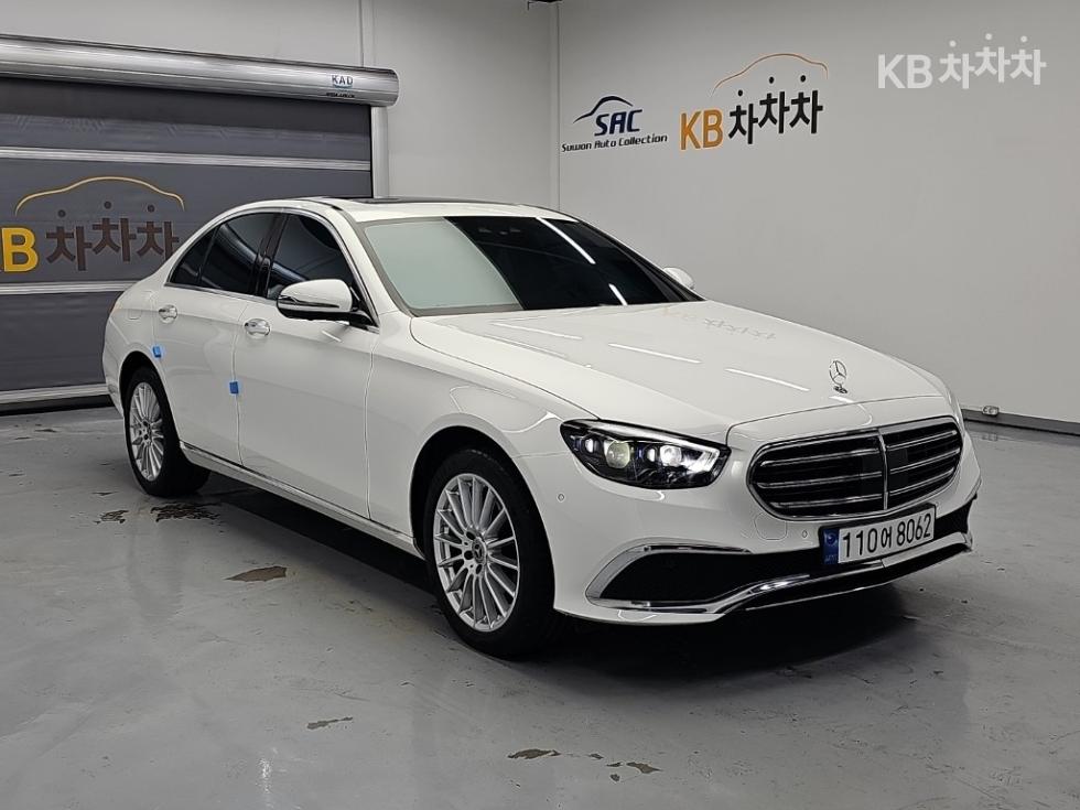 Mercedes-Benz E-Class Exclusive — фото 4
