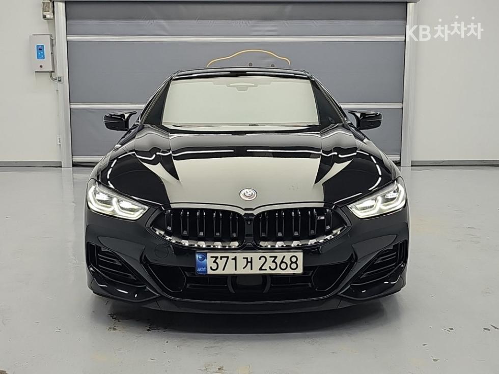 BMW 8 Series BASE MODEL — фото 2