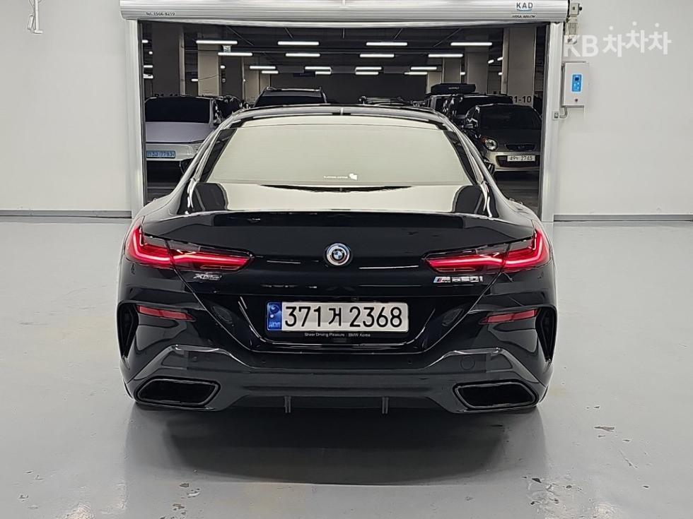 BMW 8 Series BASE MODEL — фото 3