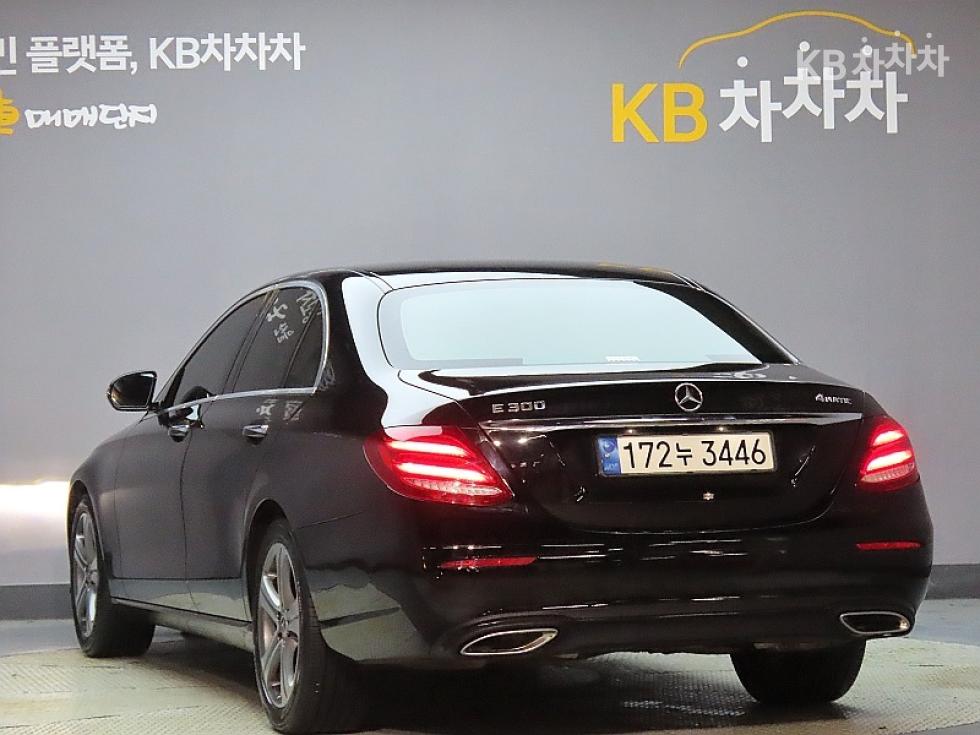 Mercedes-Benz E-Class W212 (09~13) — фото 4