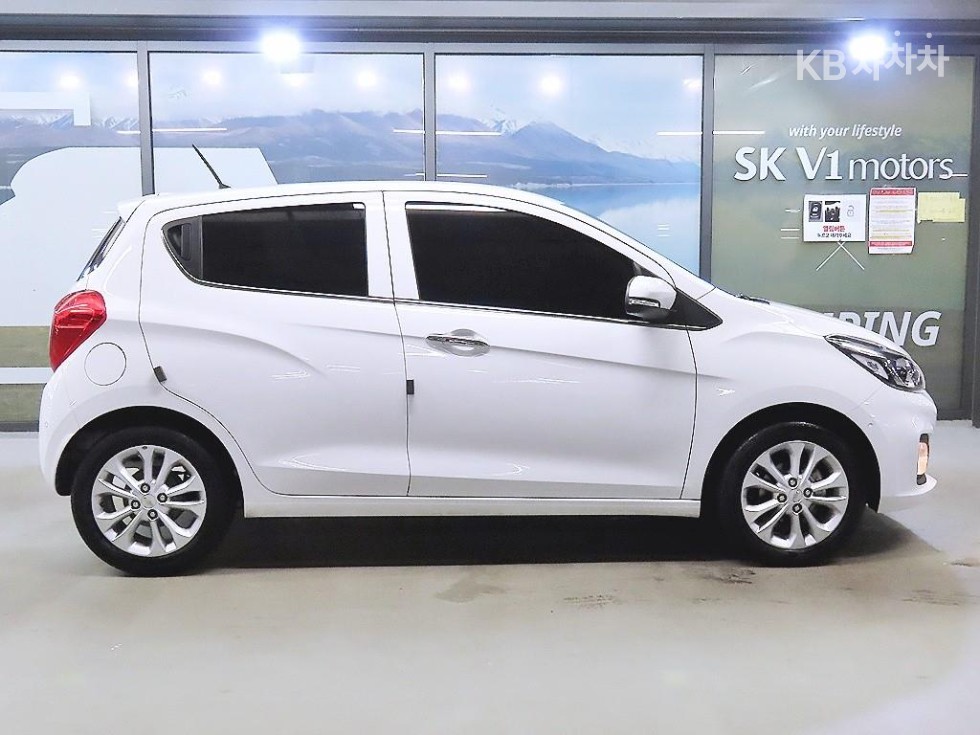 GM Korea Chevrolet Spark BASE MODEL — фото 3