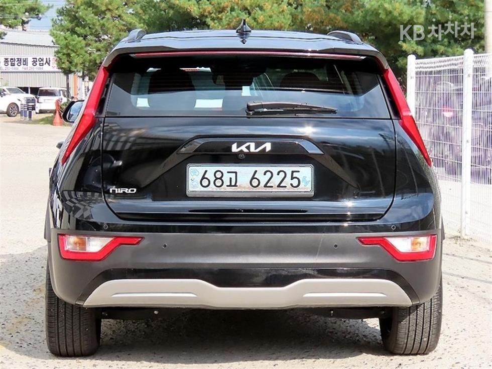 Kia BASE MODEL — фото 4
