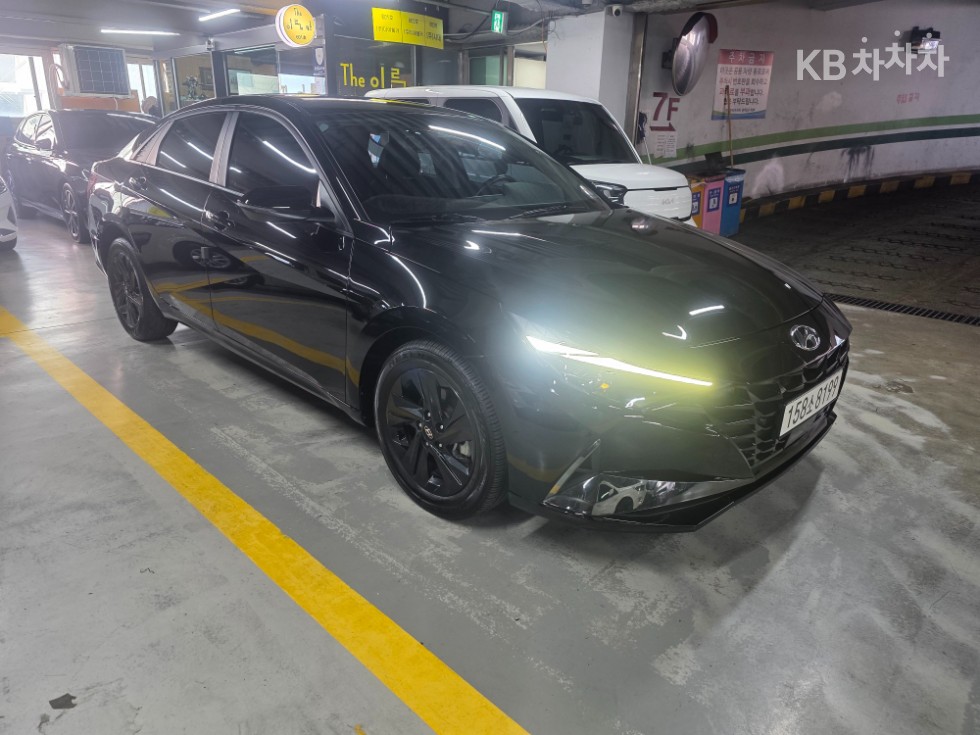 Hyundai Avante — фото 3