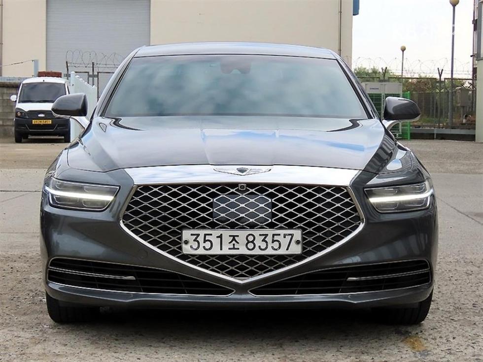 Genesis G90 Prestige Limousine — фото 1