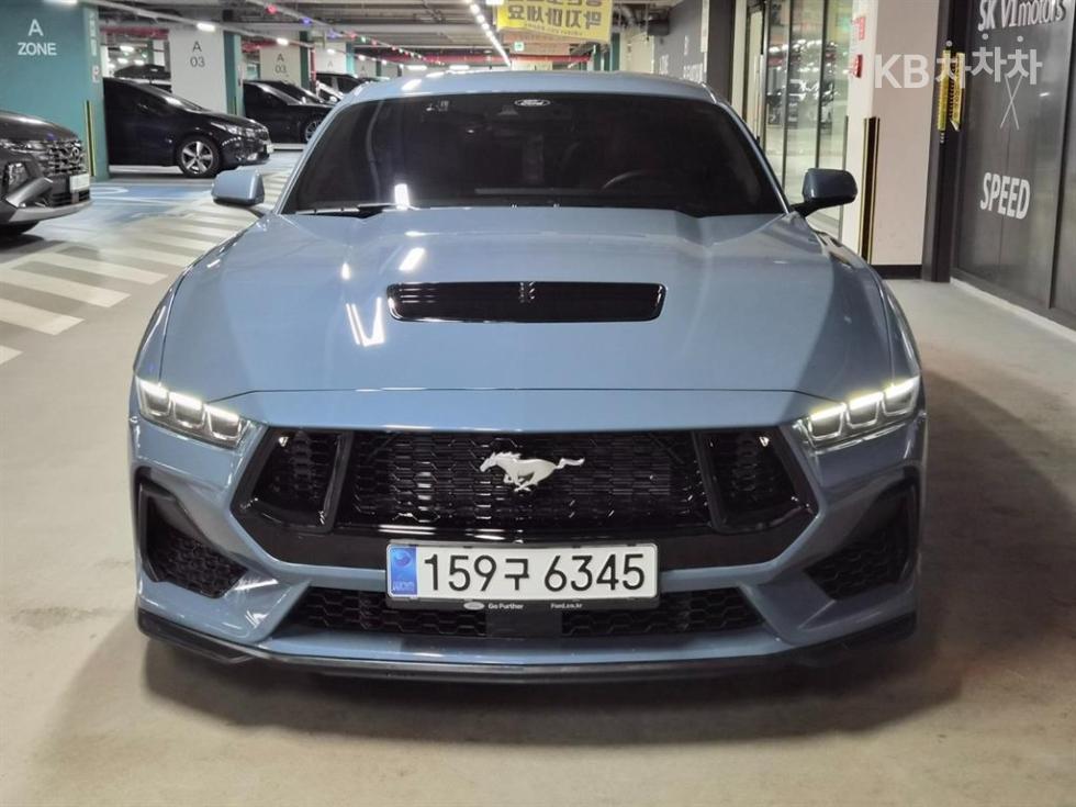 Ford Mustang Premium — фото 2