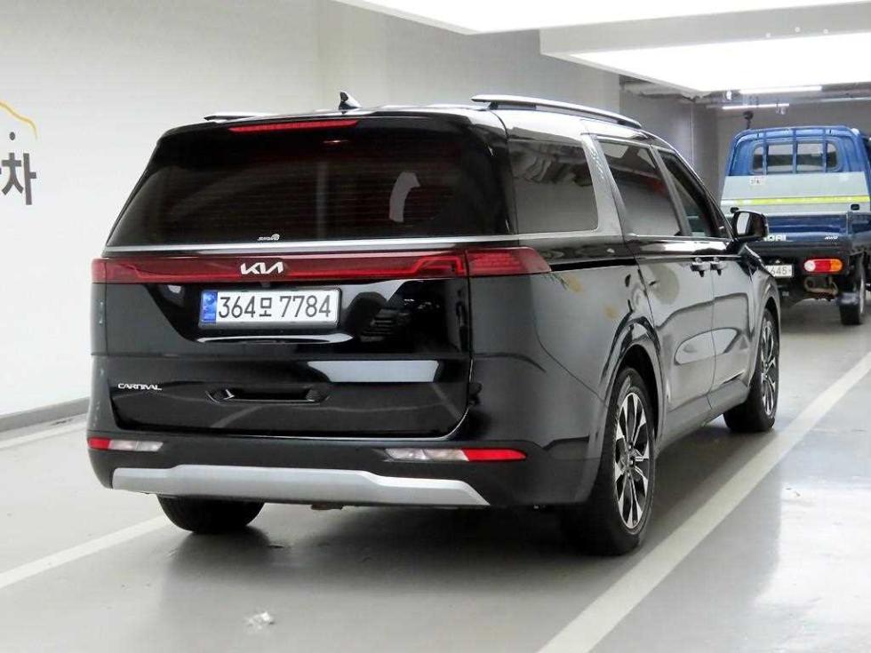 Kia Carnival PRESTIGE — фото 4
