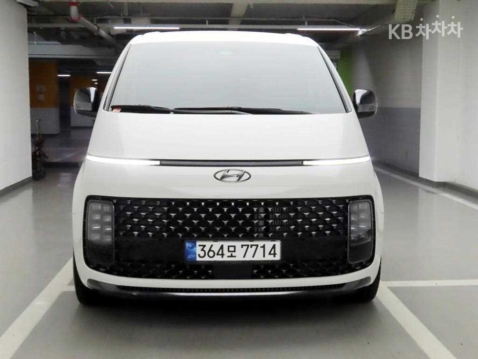 Hyundai Staria PRESTIGE — фото 2