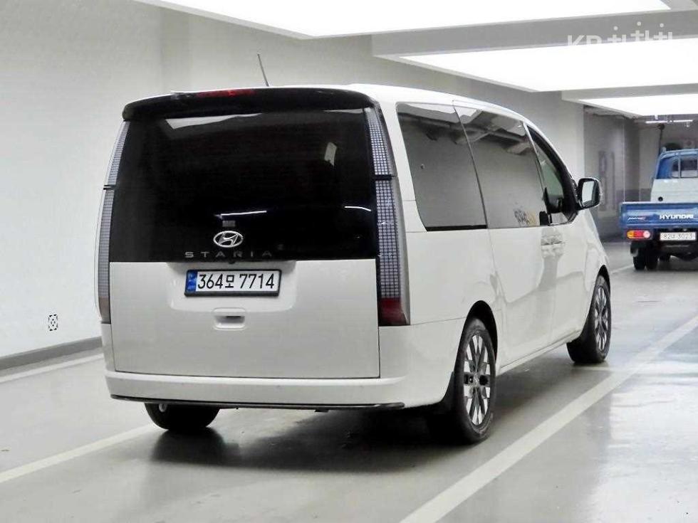 Hyundai Staria PRESTIGE — фото 4