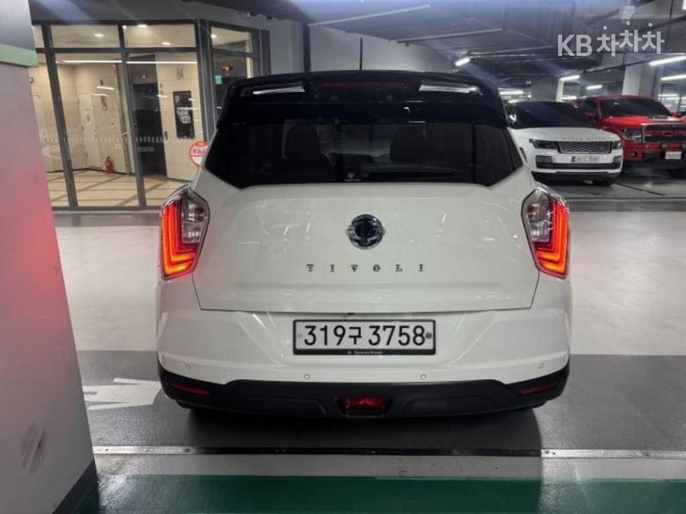 KG Mobility Tivoli BASE MODEL — фото 3
