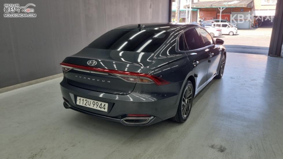 Hyundai Grandeur Premium Choice — фото 2