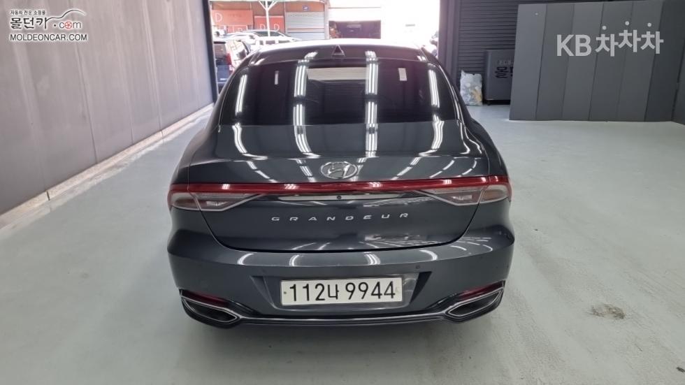 Hyundai Grandeur Premium Choice — фото 4