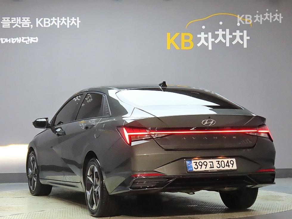 Hyundai Avante — фото 4