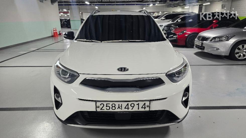 Kia Stonic PRESTIGE — фото 1