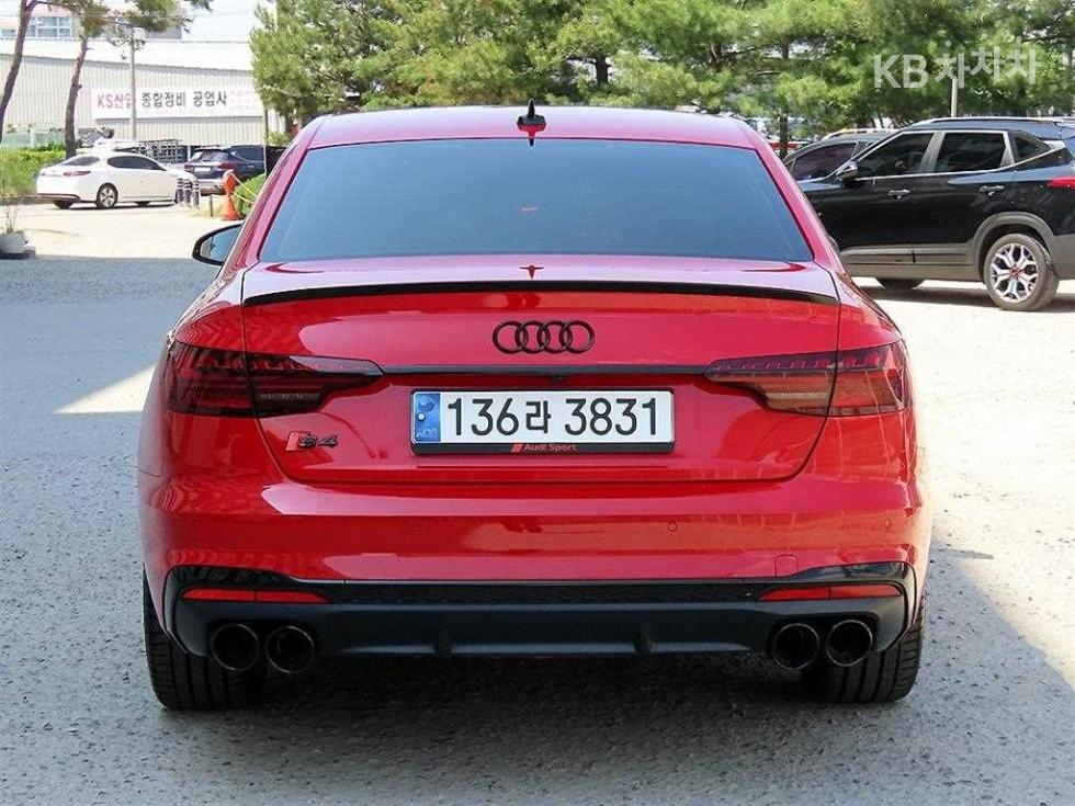 Audi S4 BASE MODEL — фото 4
