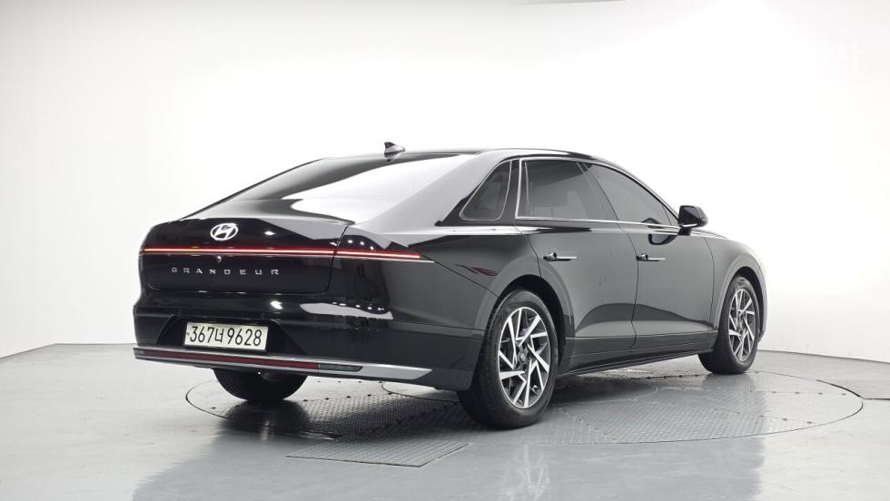 Hyundai Grandeur Premium — фото 2