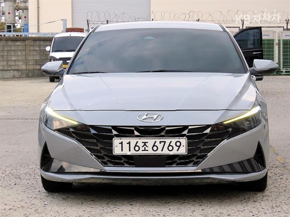 Hyundai Avante — фото 1