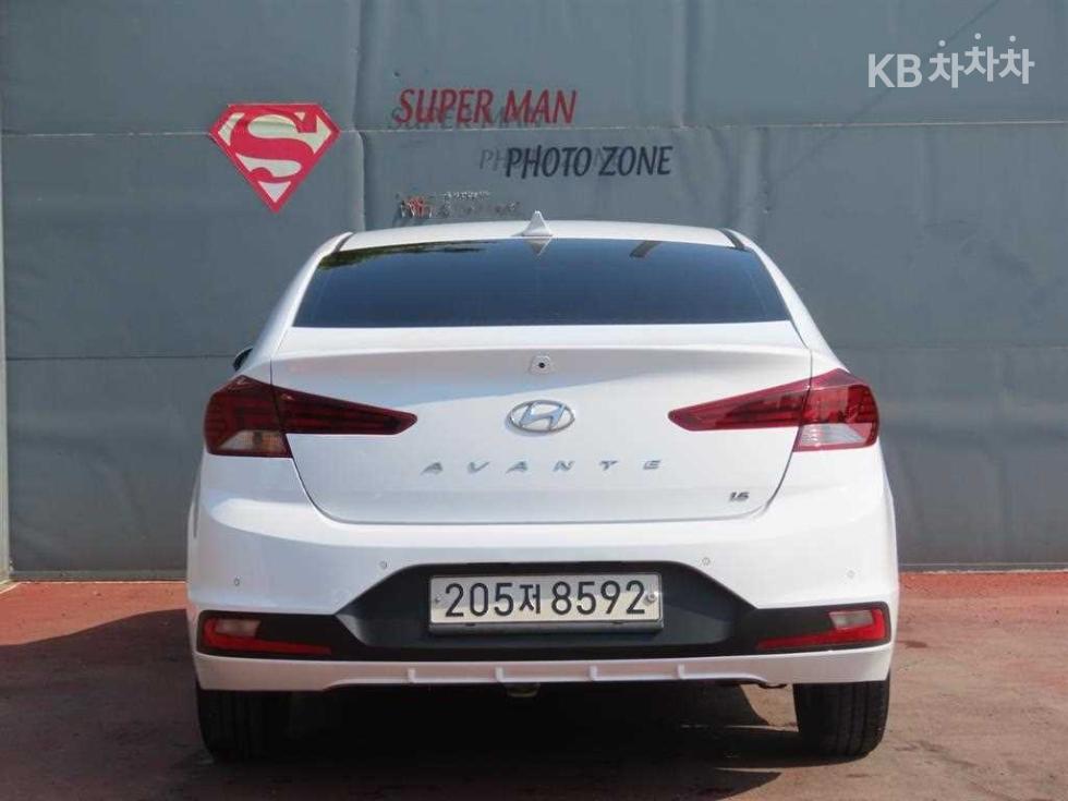 Hyundai Avante Smart — фото 4