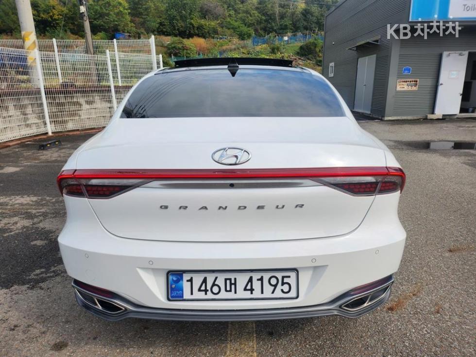 Hyundai Grandeur CALLIGRAPHY — фото 3