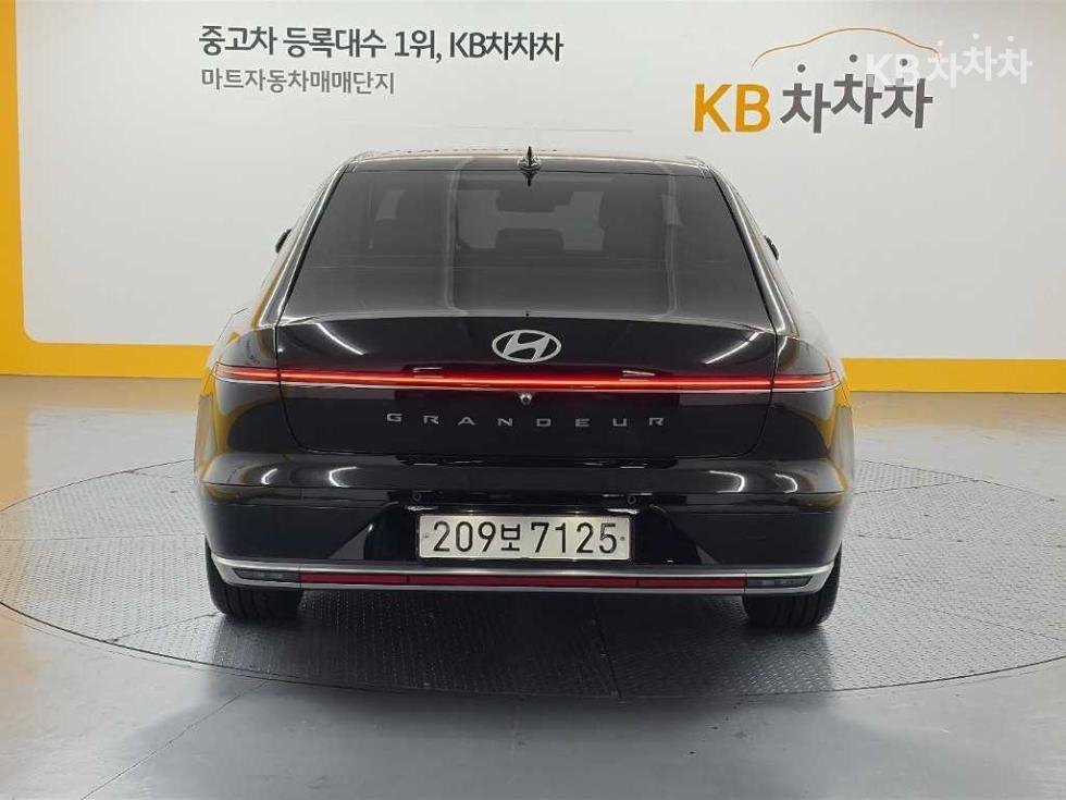 Hyundai Grandeur EXCLUSIVE — фото 3