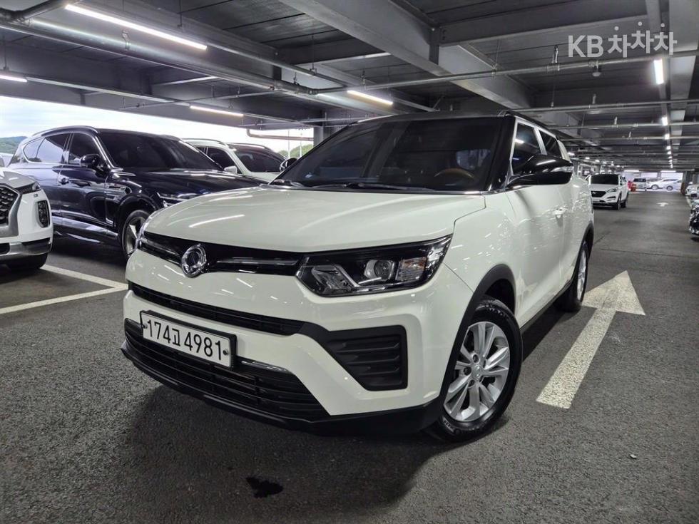 KG Mobility Tivoli BASE MODEL — фото 1