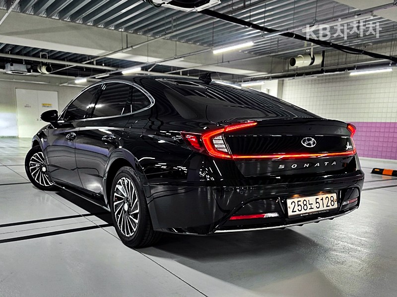 Hyundai Sonata Premium Family — фото 3