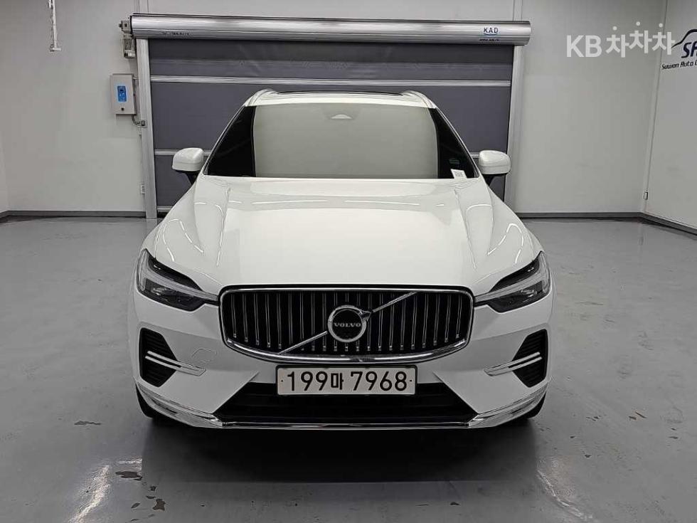 Volvo XC60 Plus Bright — фото 2