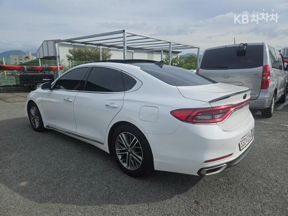 Hyundai Grandeur BASE MODEL — фото 4