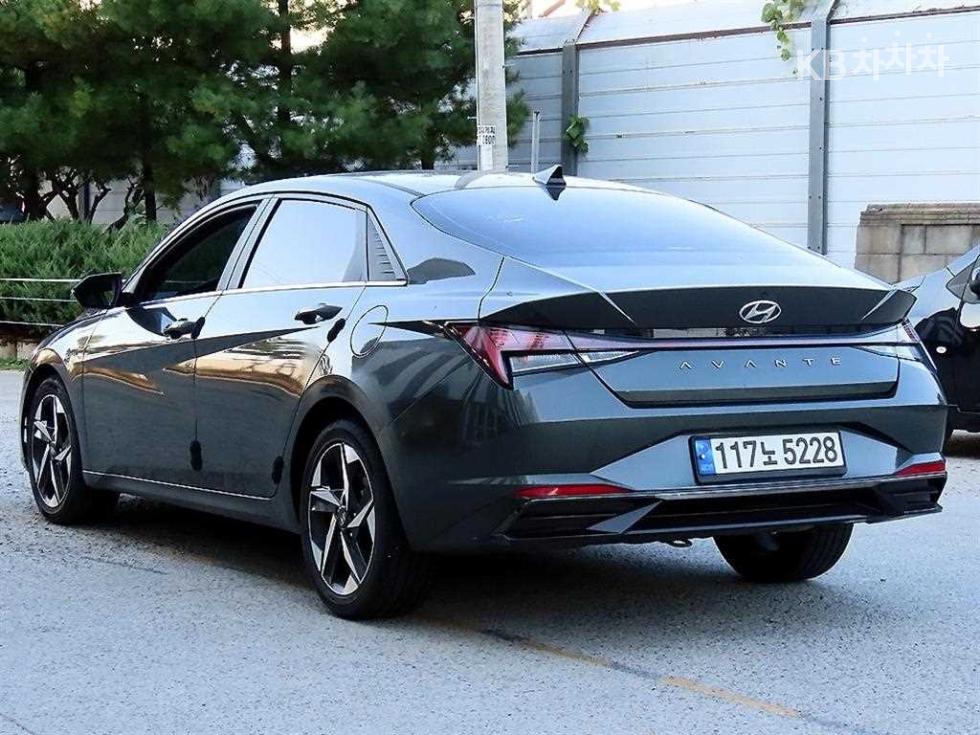 Hyundai Avante INSPIRATION — фото 3
