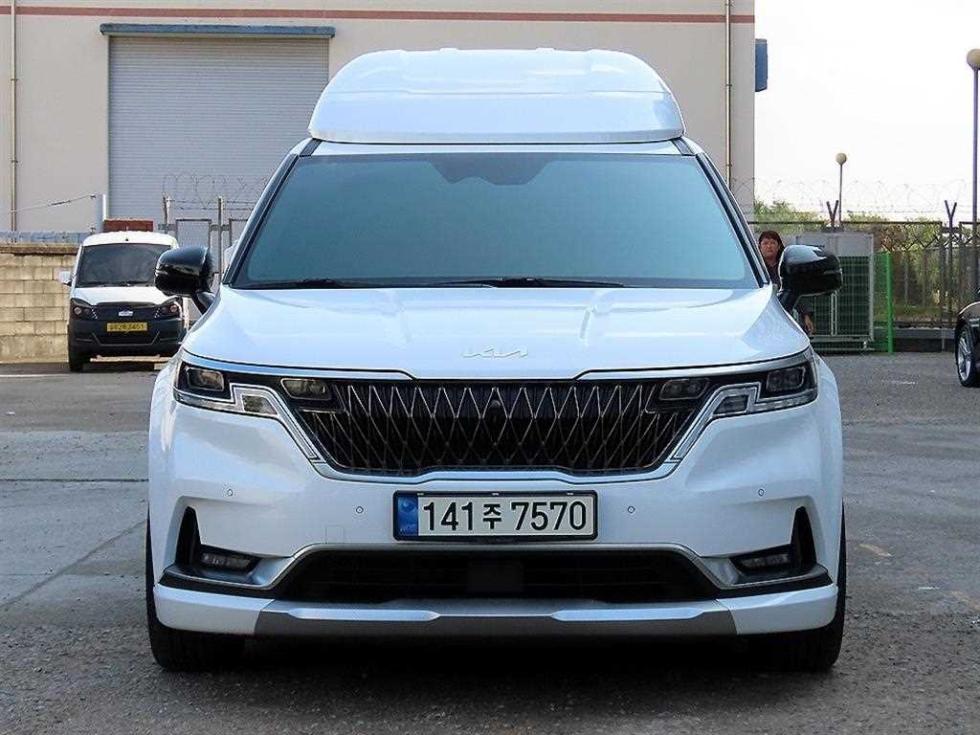 Kia Carnival SIGNATURE — фото 1
