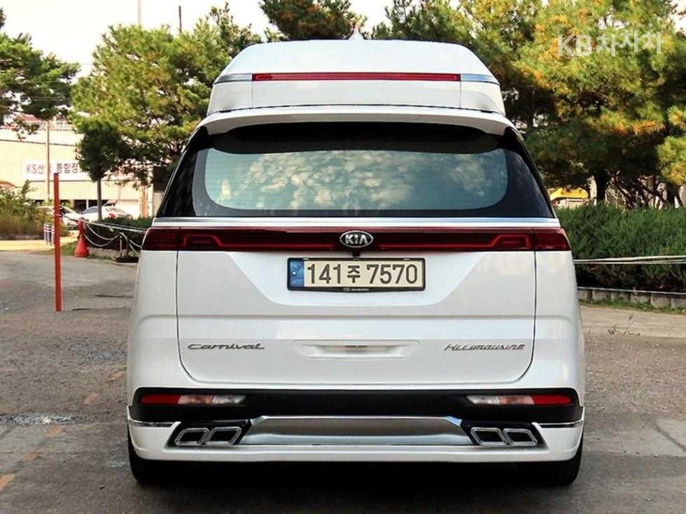 Kia Carnival SIGNATURE — фото 4