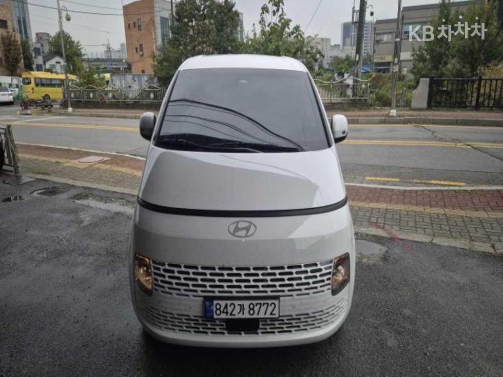 Hyundai Staria — фото 1