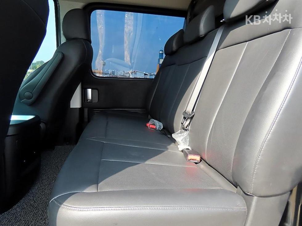 Hyundai Staria — miniaturë 7