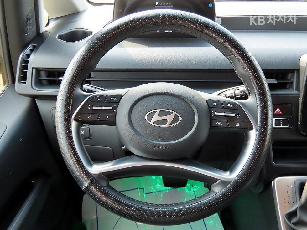 Hyundai Staria — miniaturë 8