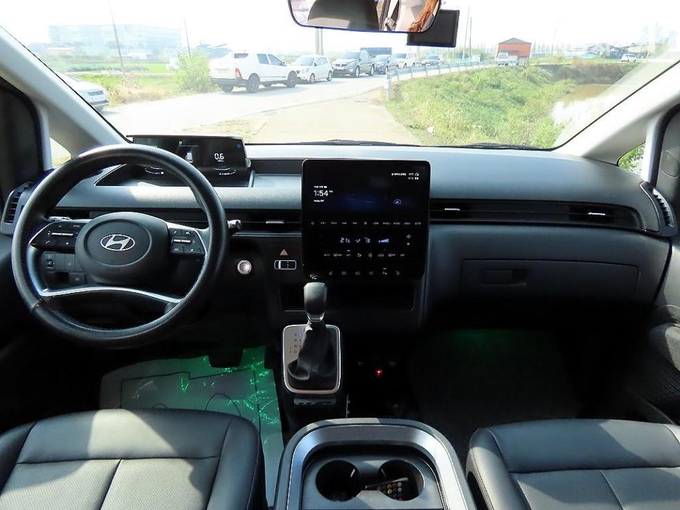 Hyundai Staria — miniaturë 10