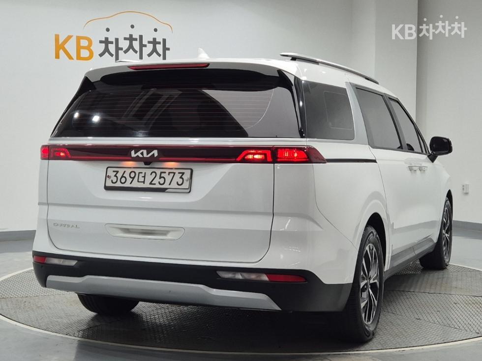 Kia Carnival PRESTIGE — фото 3