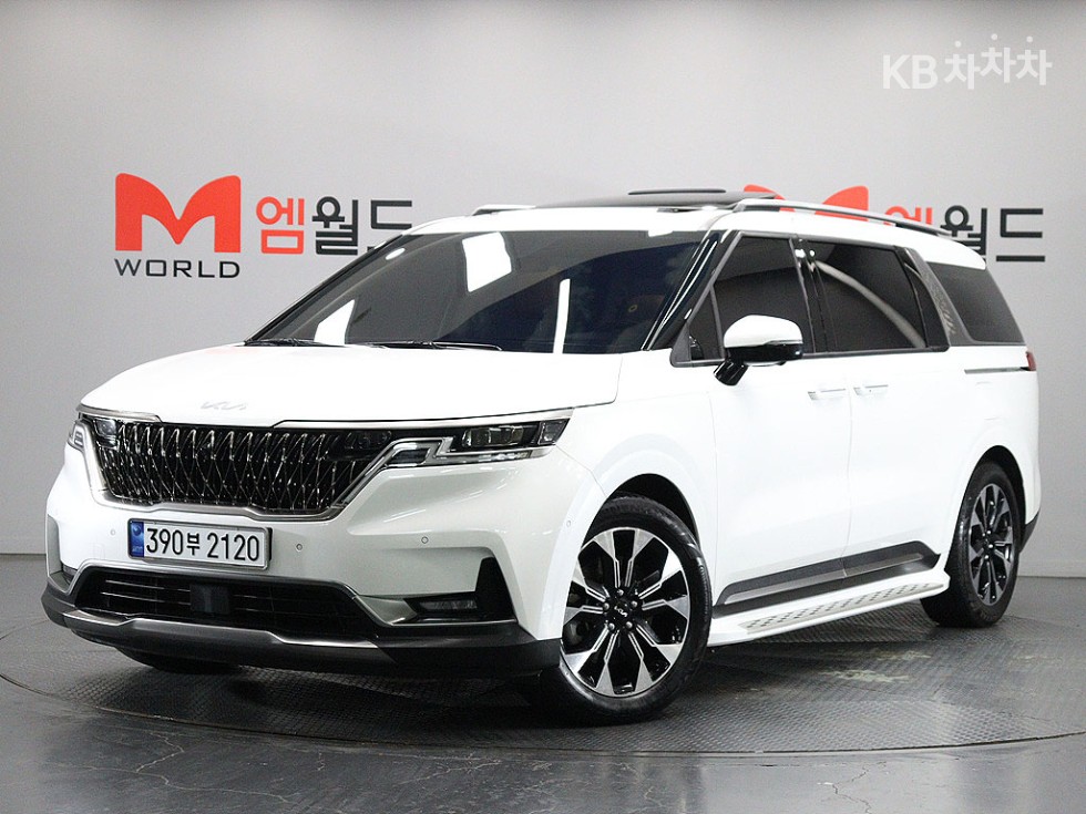 Kia Carnival SIGNATURE — фото 1