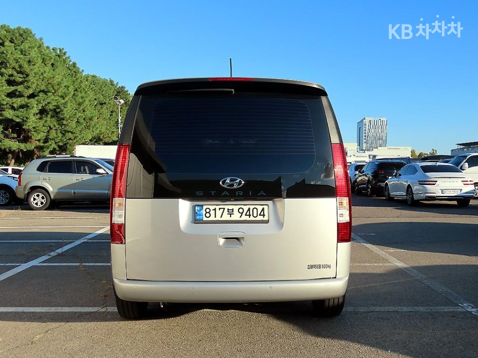 Hyundai Staria Smart — фото 3